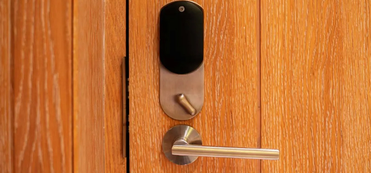 Automatic Locking Door Knob Rubidoux